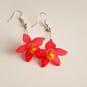 Flower dangle earrings